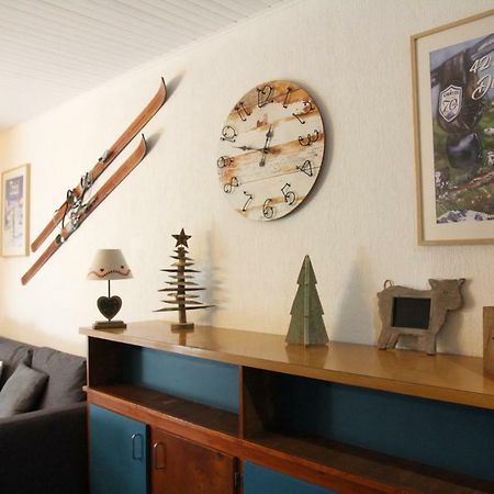 Les Ambrunes Châtel Esterno foto